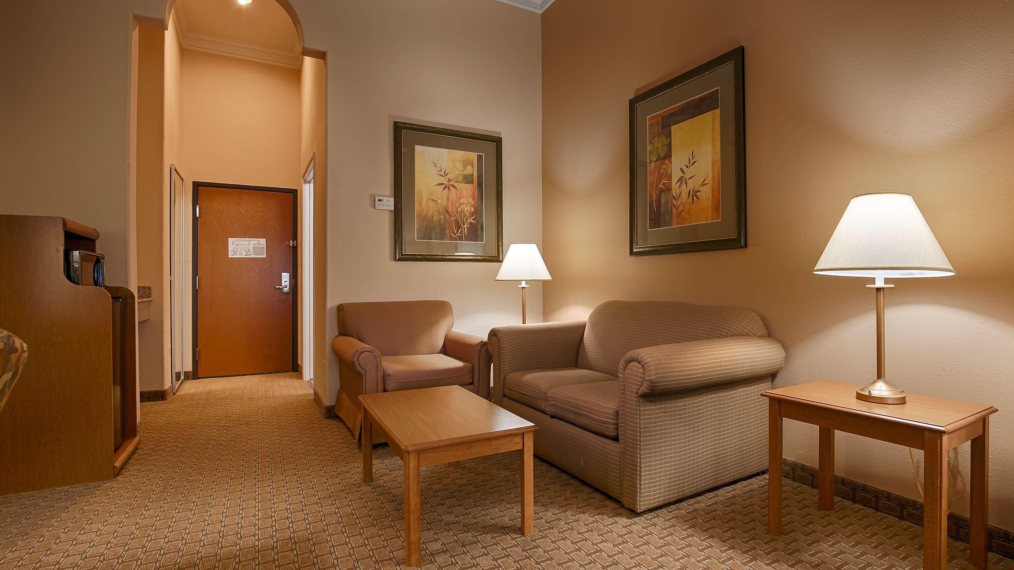 Best Western Plus New Caney Inn & Suites Exterior foto
